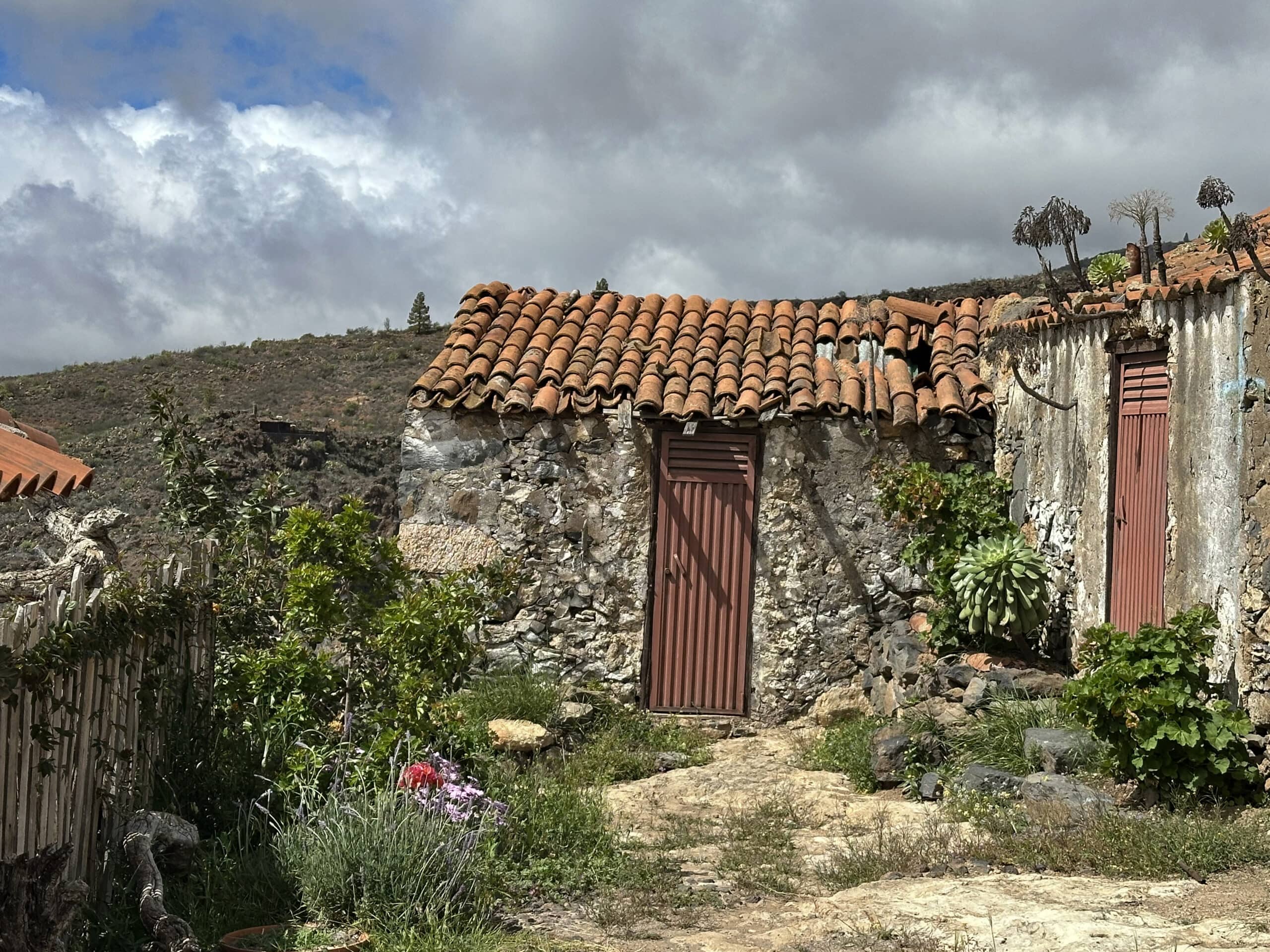 Antiguas casas canarias en Caserío de Las Fuentes