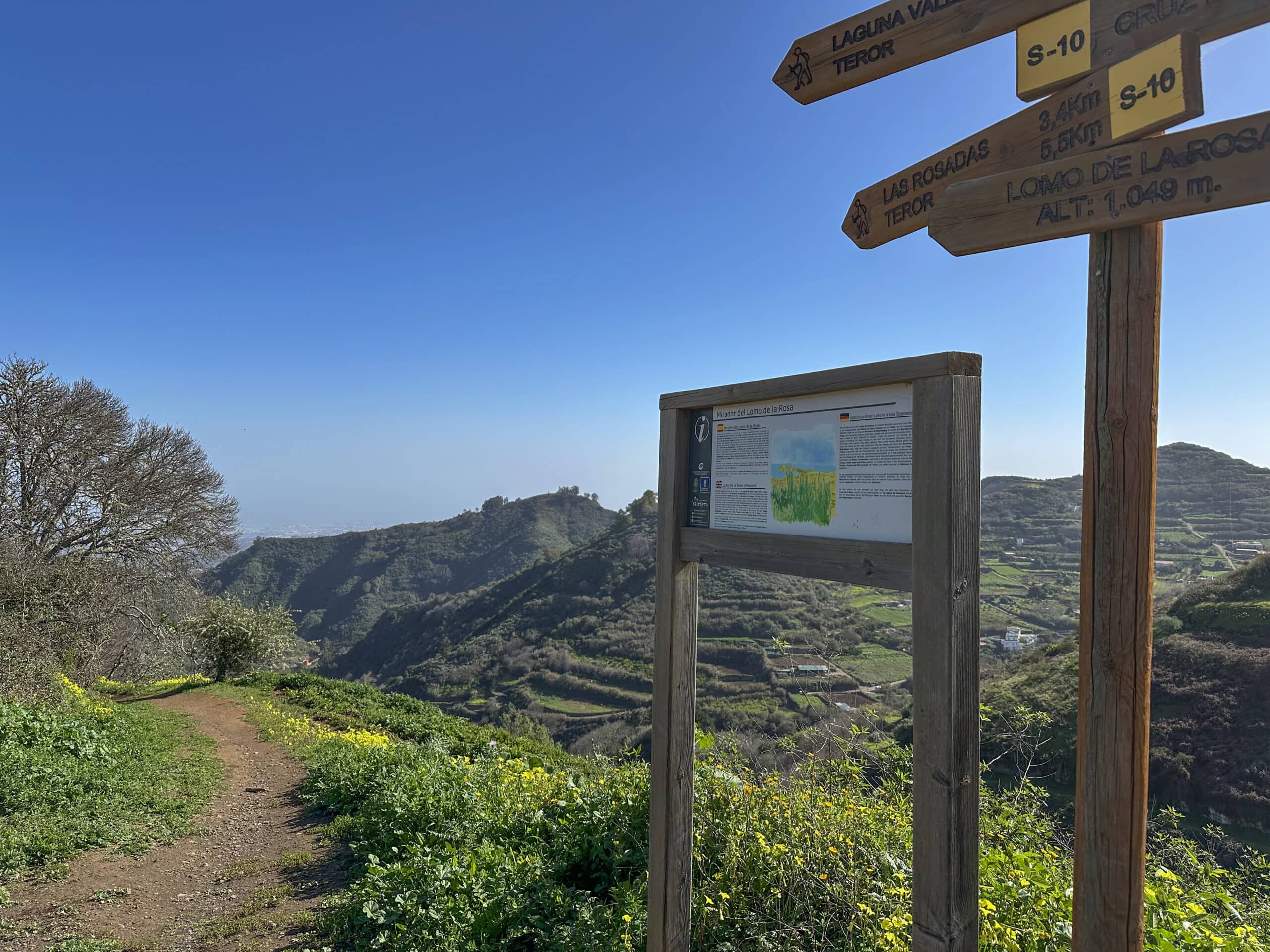 Ruta de senderismo Lomo de la Rosa bien señalizada